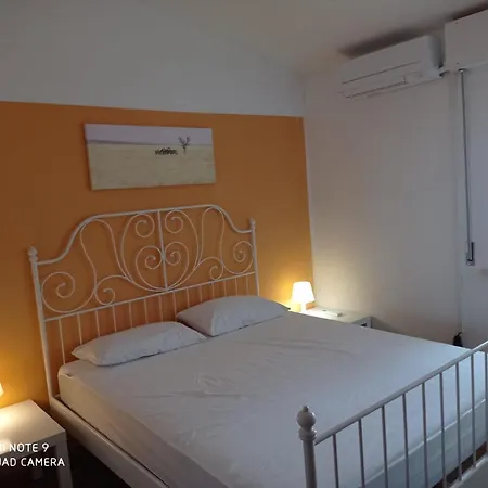 Con Terrazzo Fronte Mare Apartment